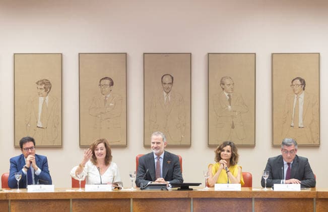 The King presides over the award ceremony of the VI June 15 Award I D The Minister of Digital Transformation and Public Function, Óscar López the president of Congress, Francina Armengol King Felipe VI the president of Espana Juntos Sumamos , Victoria Carvajal, and the director of Espana Juntos Sumamos , Ignacio Prendes, during the award ceremony of the VI June 15 Award for Constitutional Values, in the Congress of Deputies, June 15, 2026, in Madrid Spain In this edition, the Award goes to the journalist and writer Miguel Ángel Aguilar in recognition of his exemplary career in defense of freedom of expression and freedom of the press, two fundamental constitutional values which, in addition, represent an essential counterweight for the pro Copyright: xEduardoxParrax 7598523