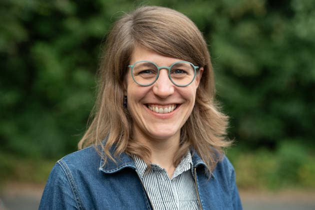 Verena SCHAEFFER, Schäffer, Ministerin fuer Kinder, Jugend, Familie, Gleichstellung, Flucht und Integration des Landes Nordrhein-Westfalen Portraet, Porträt, Portrait, Angeschnittenes Einzelbild, Einzelmotiv, Verena SCHAEFFER, Schäffer, Ministerin fuer Kinder, Jugend, Familie, Gleichstellung, Flucht und Integration des Landes Nordrhein-Westfalen besucht das Sprach- und Qualifizierungszentrum Quaz.Ruhr, Bochum, 22.07.2026