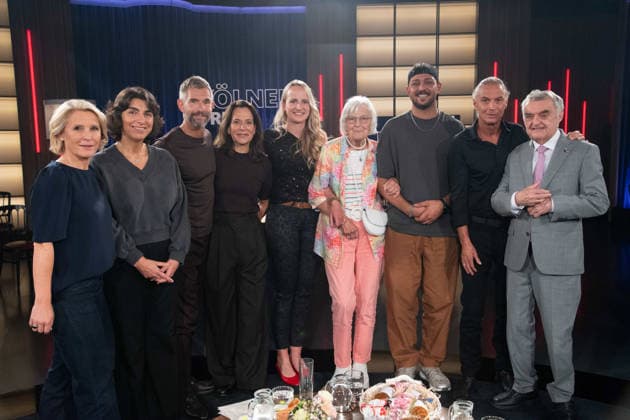 von links: Susan LINK, Moderatorin, Dilek GUERSOY, Gürsoy, Aerztin, Chirurgin, Micky BEISENHERZ, Moderator, Anne WILL, Moderatorin, Laura und Maria STEGEMANN, Landwirtinnen, Abdul Kader CHAHIN, Comedian, Peter BRINGS, Musiker, Saenger, Herbert REUL, CDU, Innenminister, Minister des Innern des Landes Nordrhein-Westfalen in der Sendung ,,Koelner Treff,, im WDR Fernsehen, 27.08.2026.