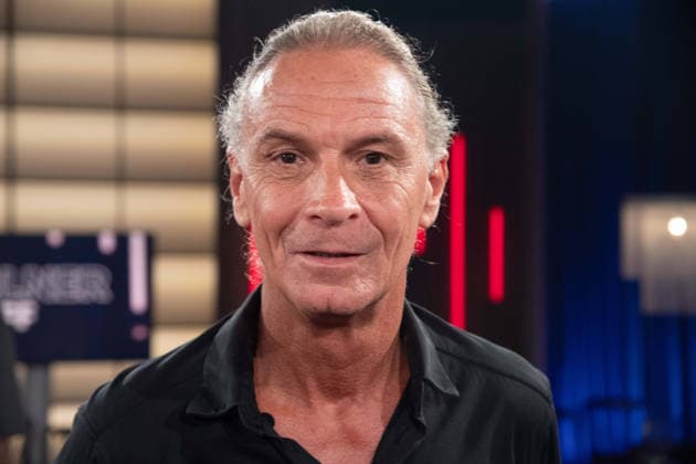 Peter BRINGS, Musiker, Saenger, Portraet, Porträt, Portrait, Angeschnittenes Einzelbild, Einzelmotiv, in der Sendung ,,Koelner Treff,, im WDR Fernsehen, 27.08.2026.