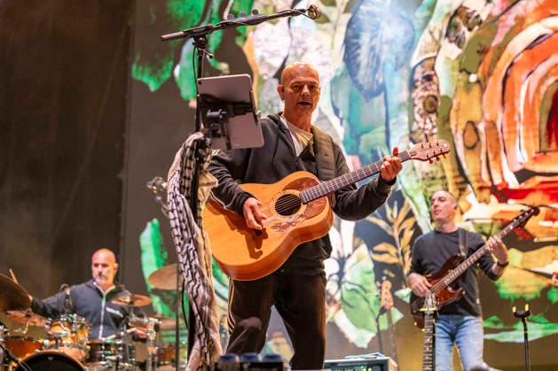 August 28, 2026, San Sebastian De Los Reyes, Madrid, Spain: JESUS CIFUENTES, leader, vocalist, and guitarist of the band during his performance with his band â€oe CELTAS CORTOS â€� at the San Sebastian de los Reyes Festival Concerts on August 27, 2026, in Madrid, Spain. San Sebastian De Los Reyes Spain - ZUMAc312 20260828_zsp_c312_019 Copyright: xOscarxManuelxSanchezx