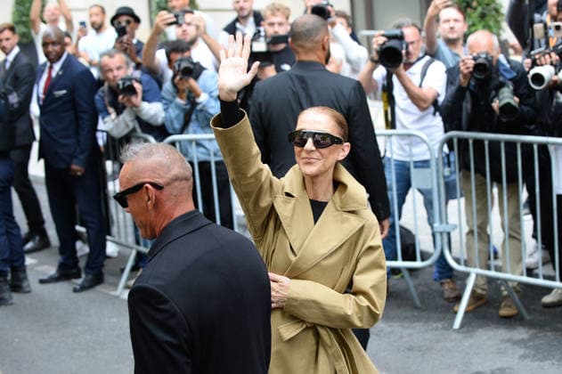 Céline Dion was cheered by her fans upon her arrival at the Royal Monceau luxury hotel in Paris on August 28, 2026. Céline Dion plans to give a series of 16 concerts in France, after more than six years away from the stage due to the rare neurological condition she suffers from. Her shows will begin on September 12, 2026, at the Plenitude Arena in Nanterre, Hauts-de-Seine. She plans to perform three concerts a week, on Wednesdays, Fridays, and Saturdays, in front of more than 30,000 spectators per night. Ten additional concerts are also scheduled for May 2027. Céline Dion was greeted by fans upon her arrival at the Royal Monceau luxury hotel in Paris on August 28, 2026. She plans to perform a series of 16 concerts in France, marking her re Copyright: xAgencex xBestimagexAgencex xBestimagex
