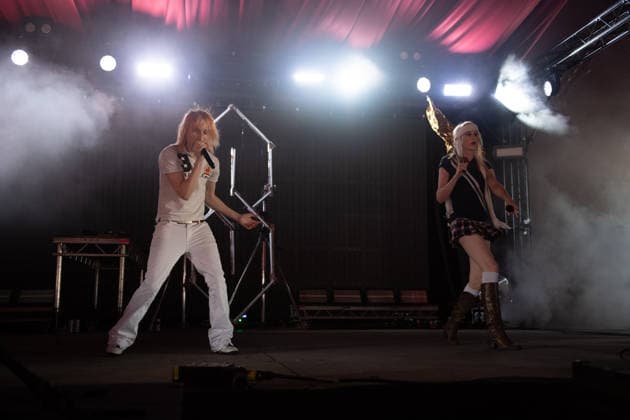 Frost Children perform at Reading Festival 2026 Saturday - Little John s Farm, Reading, UK Lulu Prost and Angel Prost of American duo Frost Children performs on The Ballroom Stage at Reading Festival 2026, Little John s Farm, Reading, England, UK on Saturday 29 August 2026., Credit:Justin Ng Avalon UK, England, Reading, Little John s Farm Copyright: xJustinxNgx xAvalonx 1129187414