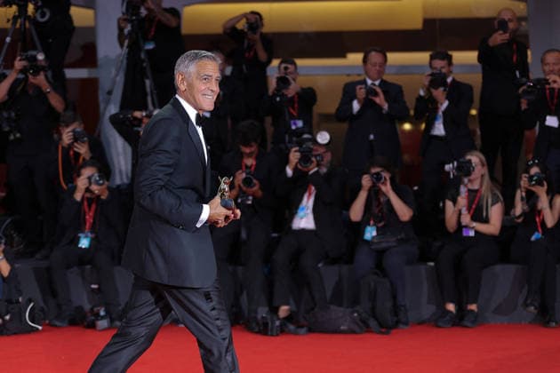 Venise 2026 Ink Screening George Clooney Golden Lion NB George Clooney after receiving the Golden Lion for Lifetime Achievement Award attending the Ink Red carpet Opening Ceremony as part of the 83th Venice International Film Festival at the Lido in Venice, Italy on September 02, 2026. Photo by Nasser Berzane ABACAPRESS.COM Venise Copyright: xBerzanexNasser ABACAx