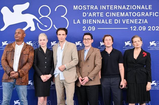September 5, 2026, Venice, Rome, Italy: Bokeem Woodbine, Phoebe Bridgers, Robert Pattinson, director Lance Oppenheim, Skyler Gisondo, and Merritt Wever during the photocall for the film Primetime, 83rd Venice International Film Festival, Venice, September 5, 2026 Venice Italy - ZUMAa289 20260905_zia_a289_050 Copyright: xMariaxLauraxAntonellix xAgfx