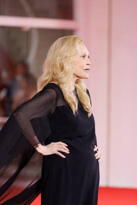 News - Kineo Award Red Carpet - The 83rd Venice International Film Festival VENICE, ITALY - SEPTEMBER 05: Faye Dunaway attends the Kineo Award Red Carpet during the 83rd Venice International Film Festival at Sala Grande on September 05, 2026 in Venice, Italy. Photo: Cinzia Camela. Lido di Venezia Palazzo del Cinema Italy Copyright: xCinziaxCamelax xLiveMediax LPN_2650322