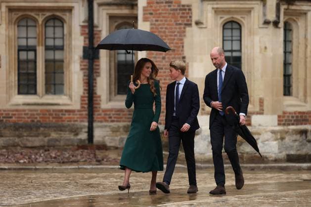 Britain s Catherine, Princess of Wales (L) and Britain s Prince William, Prince of Wales (R) walk with their 13-year-old son, Britain s Prince George of Wales (C), as he arrives for his first day at Eton College, in Eton, west of London, on September 8, 2 Britain s Catherine, Princess of Wales (L) and Britain s Prince William, Prince of Wales (R) walk with their 13-year-old son, Britain s Prince George of Wales (C), as he arrives for his first day at Eton College, in Eton, west of London, on September 8, 2026., Credit:Avalon.red PA ROTA - B68 Avalon United Kingdom, Berkshire, Eton Copyright: xAvalon.redx xPAxROTAx-xB68x xAvalonx 1132439593