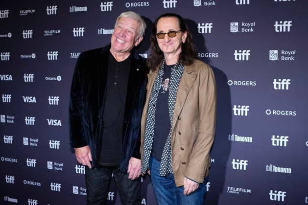 September 16, 2026, Toronto, On, CAN: Geddy Lee, right, and Alex Lifeson arrive on the red carpet to promote the film Neil Peart: No one s Disciple at the Toronto International Film Festival, in Toronto, on Wednesday, Sept.16, 2026. Toronto CAN - ZUMAc35_ 20260916_zaf_c35_239 Copyright: xChrisxYoungx