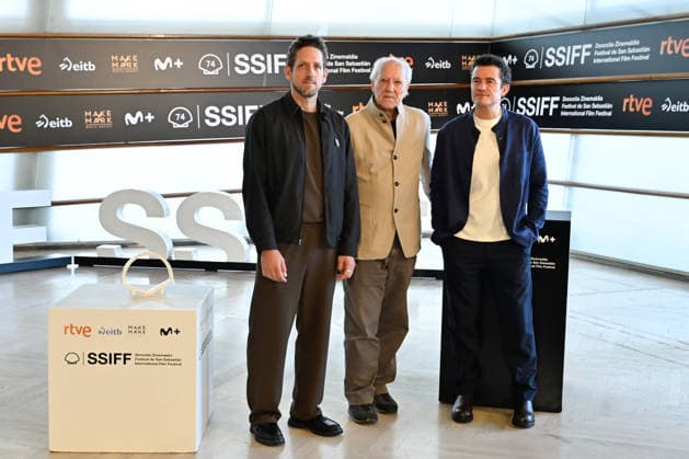 Werner Herzog Receives the Donostia Award at the San Sebastián Film Festival Director, screenwriter, producer, and actor Werner Herzog (c), accompanied by producer Ariel Leon Isacovitch (I) and actor Orlando Bloom (d), poses for the media before receiving the Donostia Award, at the Kursaal on September 18, 2026, in San Sebastián, Guipúzcoa, Basque Country, Spain. Director, screenwriter, producer, and actor Werner Herzog will receive a Donostia Award in recognition of his career during the opening gala of the San Sebastián Film Festival, which will take place from September 18 to 26 for its 74th edition. The Festival’s highest honorary distinction for the German filmmaker will be accompanied by a screening of his new feature film, ‘Bucking Copyright: xArnaitzxRubiox 7783875
