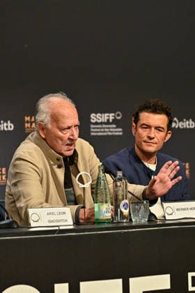 Werner Herzog Receives the Donostia Award at the San Sebastián Film Festival Director, screenwriter, producer, and actor Werner Herzog (left), accompanied by actor Orlando Bloom (right), poses for the media before receiving the Donostia Award at the Kursaal on September 18, 2026, in San Sebastián, Guipúzcoa, Basque Country, Spain. Director, screenwriter, producer, and actor Werner Herzog will receive a Donostia Award in recognition of his career during the opening gala of the San Sebastián Film Festival, which will take place from September 18 to 26 for its 74th edition. The Festival’s highest honorary distinction for the German filmmaker will be accompanied by a screening of his new feature film, ‘Bucking Fastard,’ which competed at the 2 Copyright: xArnaitzxRubiox 7783884