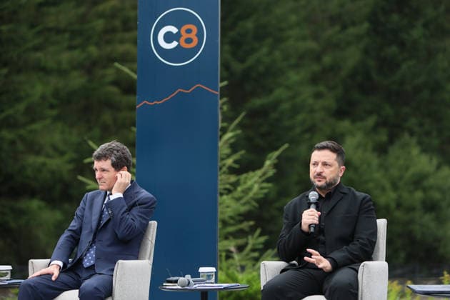 President of Romania Nicusor Dan and President of Ukraine Volodymyr Zelenskyy (left to right) attend a news conference during the Carpathian 8 Summit in Ivano-Frankivsk region, Ukraine, September 18, 2026. On this day, President of Ukraine Volodymyr Zelenskyy announced the launch of a new format - the Carpathian Eight (C8) - comprising Austria, the Czech Republic, Hungary, Poland, Romania, Serbia, Slovakia, and Ukraine. (Photo by Yurii Rylchuk Ukrinform) Carpathian 8 Summit in western Ukraine Copyright: xYuriixRylchukx