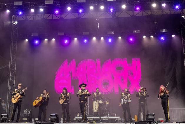 September 18, 2026, Chicago, Illinois, USA: JOBY J. FORD, VINCENT HILDAGO, KEN HORNE, MATT CAUGHTHRAN, JARED SHAVELSON, BRAD MAGERS, KEITH DOUGLAS and KATIE JACOBY of Mariachi El Bronx during Riot Fest Music Festival in Chicago, Illinois Chicago USA - ZUMAs135 20260918_zap_s135_006 Copyright: xDanielxDeSloverx