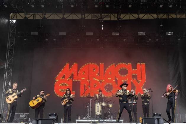 September 18, 2026, Chicago, Illinois, USA: JOBY J. FORD, VINCENT HILDAGO, KEN HORNE, JARED SHAVELSON, MATT CAUGHTHRAN, BRAD MAGERS, KEITH DOUGLAS and KATIE JACOBY of Mariachi El Bronx during Riot Fest Music Festival in Chicago, Illinois Chicago USA - ZUMAs135 20260918_zap_s135_005 Copyright: xDanielxDeSloverx