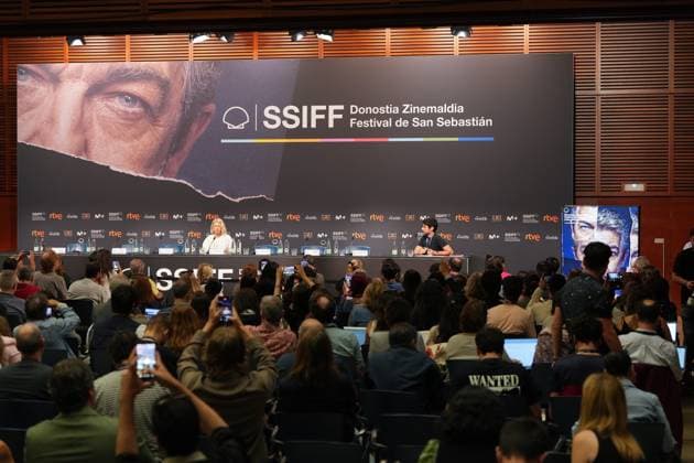 Naomi Watts Presents the Feature Film *The Housewife* at the San Sebastián Film Festival Actress Naomi Watts speaks to the media during the presentation of the film *The Housewife* as part of the 74th edition of the San Sebastián Film Festival, on September 19, 2026, in San Sebastián, Guipúzcoa, Basque Country, Spain. In addition to presenting the film, Watts received a Donostia Award at this year’s festival in recognition of her professional career. SEPTEMBER 19, 2026 San Sebastián, Guipúzcoa, Basque Country, Spain Copyright: xUnanuex 7784992