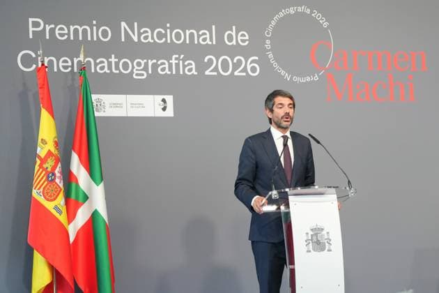 Carmen Machi, 2026 National Film Award Winner Culture Minister Ernest Urtasun during the ceremony to present the National Film Award to Carmen Machi on September 19, 2026, in San Sebastián, Guipúzcoa, Basque Country, Spain. The National Film Award, presented as part of the San Sebastián Film Festival, recognizes the most outstanding contribution to Spanish cinema, preferably demonstrated through a work made public or professional work carried out during the year 2025, or, in duly justified exceptional cases, it is awarded in recognition of a professional career. SEPTEMBER 19, 2026 San Sebastián, Guipúzcoa, Basque Country, Spain Copyright: xUnanuex 7785413