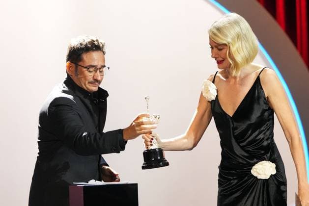 Naomi Watts Receives the 2026 Donostia Award at the 74th San Sebastián Film Festival Director Juan Antonio Bayona presents actress Naomi Watts with the San Sebastián Film Festival’s Donostia Award on September 19, 2026, in San Sebastián, Guipúzcoa, Basque Country, Spain. Watts accepts the award in recognition of her professional career. SEPTEMBER 19, 2026 ACTRESS DONOSTIA AWARD SANSE FILM FESTIVAL CINEMA ZINEMALDIA BASQUE COUNTRY CULTURE San Sebastián, Guipúzcoa, Basque Country, Spain San Sebastián, Guipúzcoa, Basque Country, Spain Copyright: xUnanuex 7787331