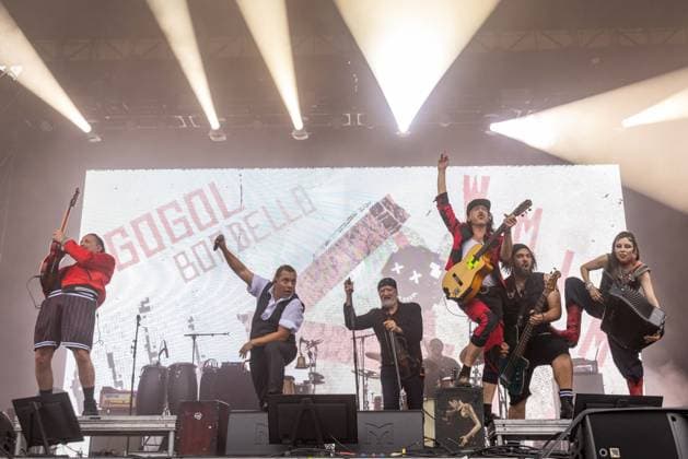 September 19, 2026, Chicago, Illinois, USA: LEO MINTEK, PEDRO ERAZO, SERGEY RYABTSEV, KOREY KINGSTON, EUGENE HUTZ, GIL ALEXANDRE and ERICA MANCINI of Gogol Bordello during Riot Fest Music Festival in Chicago, Illinois Chicago USA - ZUMAs135 20260919_zap_s135_004 Copyright: xDanielxDeSloverx