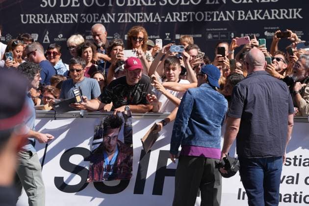 Brad Pitt Arrives in San Sebastián to Participate in the Film Festival Actor Brad Pitt arrives at the Hotel María Cristina to participate in the San Sebastián Film Festival on September 20, 2026, in San Sebastián, Guipúzcoa, Basque Country, Spain. Pitt returns to the Festival to present, out of competition, *Heart of the Beast*, directed by David Ayer, an adventure thriller in which he plays a retired Special Forces officer stranded in Alaska alongside his former combat dog SEPTEMBER 20, 2026 San Sebastián, Guipúzcoa, Basque Country San Sebastián, Guipúzcoa, Basque Country Spain Copyright: xUnanuex 7787830