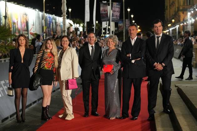 Red carpet for *La bola negra* by Los Javis at the San Sebastián Film Festival Red carpet for *La bola negra* at the Victoria Eugenia Theater on September 20, 2026, in San Sebastián, Guipúzcoa, Basque Country, Spain. *La bola negra* adapts and expands upon an unfinished play by Federico García Lorca. It tells three stories of men from different eras, connected by sexuality, desire, pain, and heritage. The film opens in Spanish theaters on September 25 and has been selected by the Spanish Film Academy to represent Spain at the upcoming Academy Awards. SEPTEMBER 20, 2026 San Sebastián, Guipúzcoa, Basque Country, Spain San Sebastián, Guipúzcoa, Country V, Spain Copyright: xUnanuex 7789117