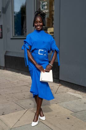 September 20, 2026, London, Camden, United Kingdom: An attendee arrives wearing a blue dress at the Erdem catwalk show, held at the Roundhouse in Camden, London, as part of London Fashion Week 2026. Models and members of the fashion industry gather at the Roundhouse in Camden, London, for the Erdem catwalk show during London Fashion Week 2026. The event forms part of the official London Fashion Week schedule, bringing together models, designers, fashion professionals, media and guests for the presentation of Erdem s latest collection. London United Kingdom - ZUMAs197 20260920_aaa_s197_352 Copyright: xJamesxWilloughbyx