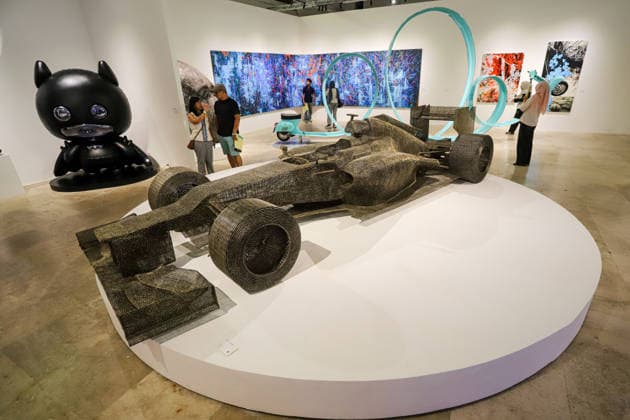 September 20, 2026, Surabaya, East Java, Indonesia: Visitors observe contemporary artworks at the ArtSubs 2026 exhibition at Balai Pemuda, Surabaya, East Java, Indonesia, on September 20, 2026. Titled border, threshold, beyond, the art exhibition features 500 works by 113 artists from across Indonesia, serving as a response to the public s need for a space of contemplation, reflection, and entertainment. Surabaya Indonesia - ZUMAp290 20260920_zip_p290_019 Copyright: xRendyxAgungxPrakosox