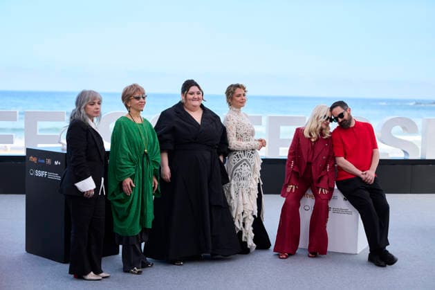 September 21, 2026, Madrid, Madrid, Spain: Pablo LarraoÂn, Mercedes Moro¡n, Dolores Fonzi, Carolina oÂlvarez, Alejandra Flechner, Mariana Enriquez, oÂngela Poblete, Juan de Dios LarraoÂn attended Mis muertos tristes Photocall during 74th San Sebastian International Film Festival at Kursaal Palace on September 21, 2026 in Donostia San Sebastian, Spain Madrid Spain - ZUMAg15_ 20260921_zaf_g15_062 Copyright: xJackxAbuinx