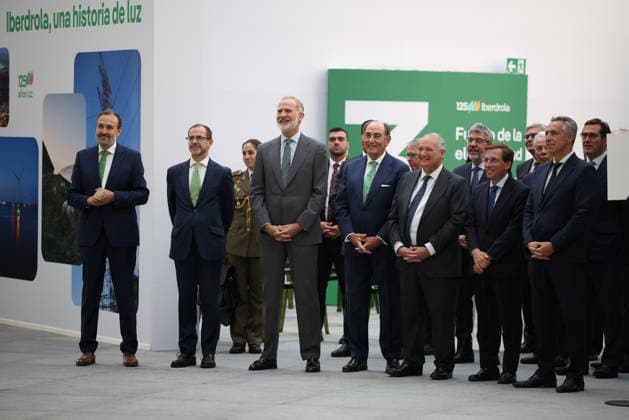 The King Opens the Exhibition Marking Iberdrola’s 125th Anniversary in Madrid King Felipe VI, the mayor of Madrid, José Luis Martínez Almeida, the Minister of Industry and Tourism, Jordi Hereu, and Iberdrola President Ignacio Galán, during the opening of an exhibition marking Iberdrola’s 125th anniversary at the Galería de Cristal in the Palacio de Cibeles on September 21, 2026, in Madrid, Spain. The exhibition, titled An Electrifying Journey: An Immersive Experience with Iberdrola, traces the evolution of electrical technology from its origins and offers a glimpse into the future through an immersive and interactive experience that combines innovation and public outreach. SEPTEMBER 21, 2026 Alejandro Martínez Vé Spain Copyright: xAlejandroxMartinezxVÃ lezx 7789695