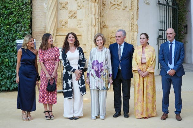 Queen Sofía presides over the concert organized in conjunction with the International Congress on Neurodegenerative Diseases. Queen Sofía is pictured in a group photo during the concert organized in conjunction with the CIEN. On September 21, 2026, in Seville, Andalusia, Spain. Queen Sofía presided over the concert held in conjunction with the International Congress on Neurodegenerative Diseases (CIEN), organized jointly by the Queen Sofía Foundation and the CIEN Neurological Diseases Research Center Foundation, in collaboration with the Seville Institute of Biomedicine (IBiS), which is bringing together researchers and experts from September 21 to 23. SEPTEMBER 21, 2026 María José Ló Seville, Andalusia, Spain Copyright: xMariaxJosà xLopezx 7790801