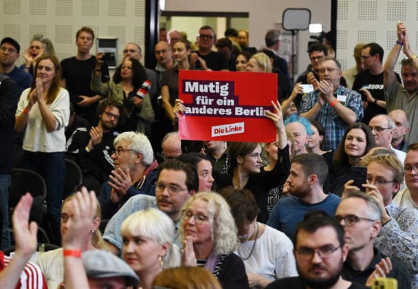 Die Linke Berlin Party Conference in Berlin BERLIN, GERMANY - SEPTEMBER 25: Party members take part in the extraordinary session of the 10th State Party Congress of the Die Linke (The Left Party) to assess the election results in Berlin on September 25, 2026. Mayor candidate Elif Eralp also took part in the conference. Volodymyr Sindieiev Anadolu Berlin Germany. Editorial use only. Please get in touch for any other usage. Copyright: x2026xAnadoluxVolodymyrxSindieievx