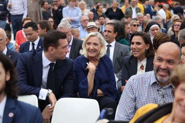 Jordan Bardella, Marine Le Pen, Laure Lavalette: Celebrities at Pope Leo XIV’s grand Mass on the Place de la Concorde in Paris on September 26, 2026. Between the Avenue des Champs-Élysées and the Place de la Concorde, 700,000 faithful and onlookers from all corners of the globe gathered to attend the Mass celebrated by the Holy Father. The apostolic journey, from September 25 to 28, 2026, will continue in Lourdes and Metz. Jacovides Moreau Bestimage Celebrities attending the grand Mass celebrated by Pope Leo XIV at the Place de la Concorde in Paris on September 26, 2026. Between the Avenue des Champs-Élysées and the Place de la Concorde, 700,000 worshippers and onlookers from around the world gathered to attend the Mass celebrated by the H Copyright: xJACOVIDES-MOREAUx xBESTIMAGExJACOVIDES-MOREAUx xBESTIMAGEx