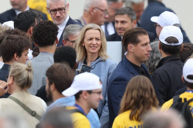 Delphine Arnault: Celebrities at Pope Leo XIV’s grand Mass on the Place de la Concorde in Paris on September 26, 2026. Between the Avenue des Champs-Élysées and the Place de la Concorde, 700,000 faithful and onlookers, coming from all corners of the globe, gathered to attend the Mass celebrated by the Holy Father. The apostolic journey, from September 25 to 28, 2026, will continue in Lourdes and Metz. Jacovides Moreau Bestimage Celebrities attending the grand Mass celebrated by Pope Leo XIV at the Place de la Concorde in Paris on September 26, 2026. Between the Avenue des Champs-Élysées and the Place de la Concorde, 700,000 worshippers and onlookers from around the world gathered to attend the Mass celebrated by the Holy Father. The aposto Copyright: xJACOVIDES-MOREAUx xBESTIMAGExJACOVIDES-MOREAUx xBESTIMAGEx
