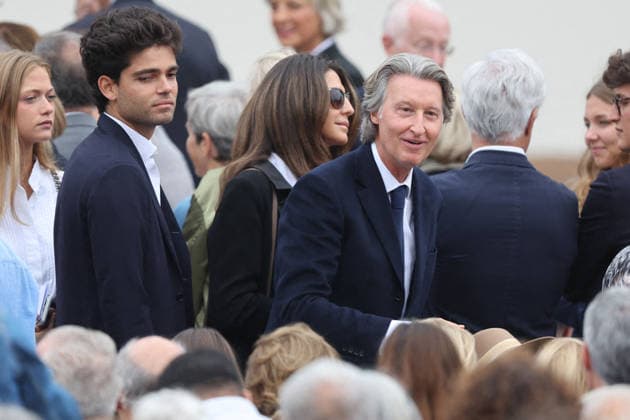 Guest: Celebrities at Pope Leo XIV’s grand Mass on Place de la Concorde in Paris on September 26, 2026. Between the Avenue des Champs-Élysées and Place de la Concorde, 700,000 faithful and onlookers, from all corners of the globe, gathered to attend the Mass celebrated by the Holy Father. The apostolic journey, from September 25 to 28, 2026, will continue in Lourdes and Metz. Jacovides Moreau Bestimage Celebrities attending the grand mass celebrated by Pope Leo XIV at the Place de la Concorde in Paris on September 26, 2026. Between the Avenue des Champs-Élysées and the Place de la Concorde, 700,000 worshippers and onlookers from around the world gathered to attend the Mass celebrated by the Holy Father. The apostolic journey, taking place Copyright: xJACOVIDES-MOREAUx xBESTIMAGExJACOVIDES-MOREAUx xBESTIMAGEx