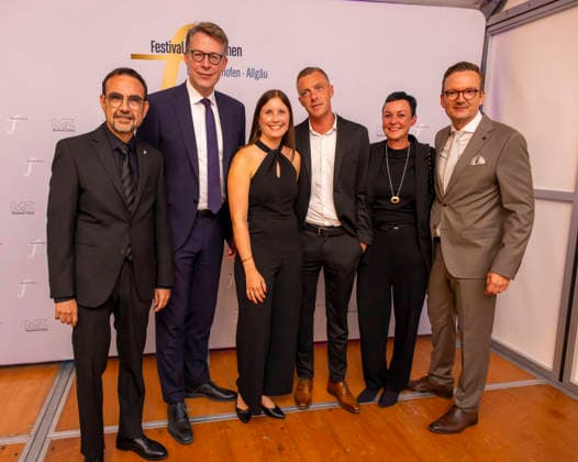 26.09.2026, Internationales Klassikfestival: Festival der Nationen 2026, im Kurhaus Bad Wörishofen (Unterallgäu), Vor dem Eröffnungskonzert mit Sol Gabetta, VIP-Empfang der Ehrengäste, v.li: Klaus Holetschek (CSU), 2.Bürgermeisterin Bad Wörishofen MICHAELA BAHLE-SCHMID, Peter Wachler (MdL), Markus Blume (Bayerischer Staatsminister für Wissenschaft und Kunst), -,-,-, Peter Wachler (MdL) 26.09.2026, Klassikfestival Bad Wörishofen 26.09.2026, Klassikfestival Bad Wörishofen