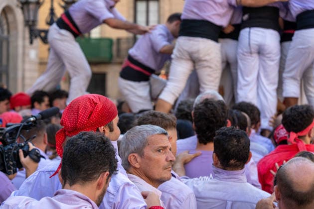 La Merce festival 2026, Placa Sant Jaume. Castellers day, 27 September. Barcelona, Catalunya. September. Barcelona, Catalunya. A member of Castellers de Terrassa during the human towers performance at the traditional La Merce festival celebrations, September 27, 2026, Placa Sant Jaume, Barcelona, Catalonia., Credit:Ivan Sanchez Jimenez Ivan Sanchez Avalon Copyright: xIvanxSanchezxJimenezx xIvanxSanchezx xAvalonx 1138667435