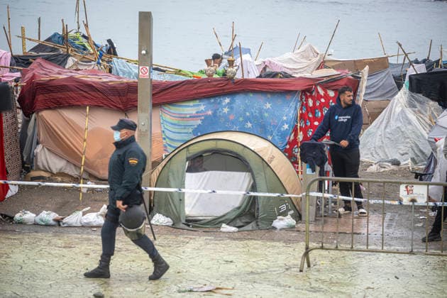 Rain Affects the Settlements on El Trampolín Beach in Ceuta Migrants Remain in the Settlements on El Trampolín Beach Despite the Rain, as of September 28, 2026, in Ceuta, Spain. Around 3,000 migrants remain in makeshift encampments on Ceuta’s beaches following the massive influx recorded in late July. The continuous rain is flooding the ground and damaging the shacks built from reeds, plastic, cardboard, and sheets on Trampolín Beach. SEPTEMBER 28, 2026. Ceuta, Spain Copyright: xMarcosxMorenox 7806270