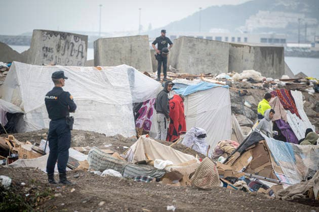 Rain Affects the Settlements on El Trampolín Beach in Ceuta Migrants Remain in the Settlements on El Trampolín Beach Despite the Rain, as of September 28, 2026, in Ceuta, Spain. Around 3,000 migrants remain in makeshift encampments on Ceuta’s beaches following the massive influx recorded in late July. The continuous rain is flooding the ground and damaging the shacks built from reeds, plastic, cardboard, and sheets on Trampolín Beach. SEPTEMBER 28, 2026. Ceuta, Spain Copyright: xMarcosxMorenox 7806272