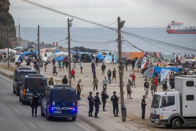 Rain Affects the Settlements on El Trampolín Beach in Ceuta The National Police intervene in the settlements on El Trampolín Beach on September 28, 2026, in Ceuta, Spain. Around 3,000 migrants remain in makeshift settlements on Ceuta’s beaches following the mass influx recorded in late July. Continuous rain is flooding the ground and damaging the shacks built with reeds, plastic sheets, cardboard, and sheets on El Trampolín Beach. SEPTEMBER 28, 2026, Ceuta, Spain Copyright: xMarcosxMorenox 7806339