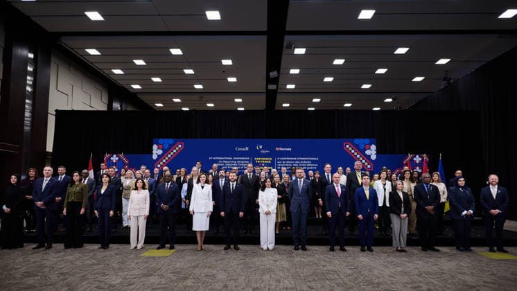 September 28, 2026, Toronto, On, Canada: Minister of Foreign Affairs Anita Anand, centre, pauses for a photo alongside foreign ministers, representatives and delegates at the Pathways to Peace conference on the return of Ukrainian children held by Russian officials in Toronto, on Monday, Sept. 28, 2026. Toronto Canada - ZUMAc35_ 20260928_zaf_c35_146 Copyright: xSammyxKoganx