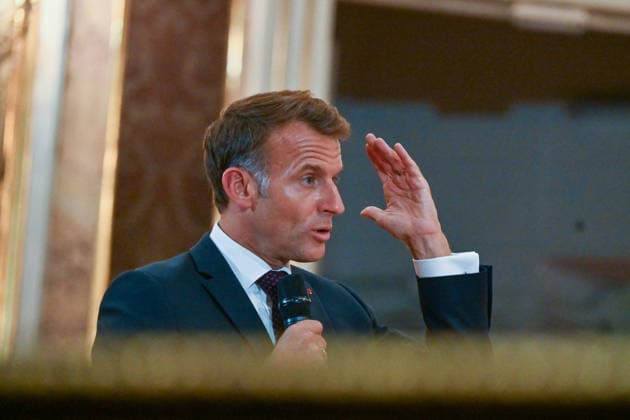 French President Emmanuel Macron delivers a speech to students at a conference titled Democracy, Youth, and Social Media: Meeting the Challenges of the Digital Age at the Complutense University of Madrid, Spain, on September 29, 2026. The French president is on a two-day official visit to Spain. Christian Liewig Bestimage French President Emmanuel Macron delivers a speech to students during a Democracy, youth, and Social Media: Meeting the Challenges of the Digital Age, at the Complutense University of Madrid on September 29, 2026. French President Emmanuel Macron is on a two-day official visit to Spain. Madrid, Spain Copyright: xChristianxLiewigx xBestimagexChristianxLiewigx xBestimagex