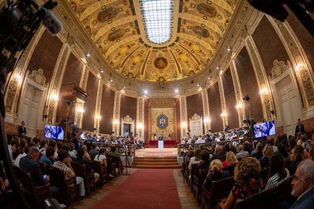 Macron Participates in a Dialogue on Democracy in Europe at the Complutense University of Madrid The President of the French Republic, Emmanuel Macron, during the event Democracy in Europe in the Digital Age, on September 29, 2026, in Madrid, Spain. Macron arrives in Madrid to begin a two-day state visit. This is a trip of great institutional significance, as it is the French president’s first state visit to Spain since taking office, coinciding with the final stretch of his term, which ends in 2027. SEPTEMBER 29, 2026 Madrid, Spain Copyright: xRicardoxRubiox 7808869
