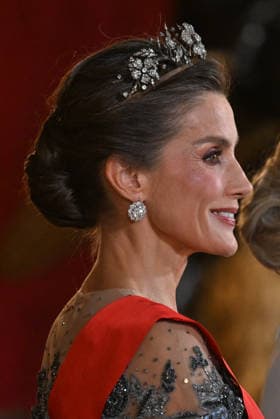 King Felipe VI of Spain, Queen Letizia of Spain, French President Emmanuel Macron, and his wife, First Lady Brigitte Macron, arrive at the gala dinner in honor of the French presidential couple at the Royal Palace in Madrid, Spain, on September 29, 2026. The French presidential couple is on a two-day official visit to Spain. Christian Liewig Bestimage King Felipe VI of Spain, Queen Letizia of Spain, French President Emmanuel Macron, and his wife, First Lady Brigitte Macron, arrive at the gala dinner in honor of the French presidential couple at the Royal Palace in Madrid, Spain, on September 29, 2026. The French presidential couple is on a two-day official visit to Spain. Madrid, Spain Copyright: xChristianxLiewigx xBestimagexChristianxLiewigx xBestimagex