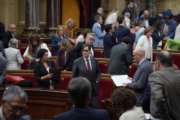 The General Policy Debate Continues in the Parliament of Catalonia The president of the Catalan Government, Salvador Illa, during the General Policy Debate in the Parliament of Catalonia on September 30, 2026, in Barcelona, Catalonia, Spain. The Parliament is entering the second day of the General Policy Debate, during which discussions will continue on proposals regarding housing, regional financing, and the management of education. SEPTEMBER 30, 2026, Spain Copyright: xDavidxZorrakinox 7810472