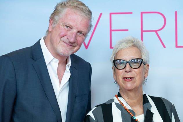 Doris DOERRIE, Dörrie, Regisseurin, Michael SOUVIGNIER, Produzent, Portraet, Porträt, Portrait, Angeschnittenes Einzelbild, Einzelmotiv, Roter Teppich, Red Carpet Show, Ankunft, arrival, Filmpremiere Frau Winkler verlaesst das Haus,, am 30.09.2026, in der Lichtburg in Essen,
