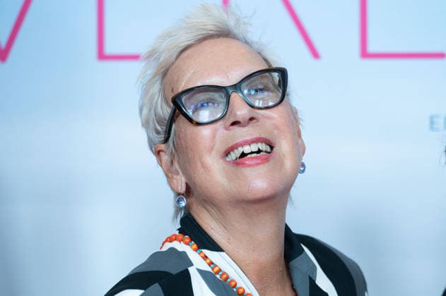 Doris DOERRIE, Dörrie, Regisseurin, Portraet, Porträt, Portrait, Angeschnittenes Einzelbild, Einzelmotiv, Roter Teppich, Red Carpet Show, Ankunft, arrival, Filmpremiere Frau Winkler verlaesst das Haus,, am 30.09.2026, in der Lichtburg in Essen,