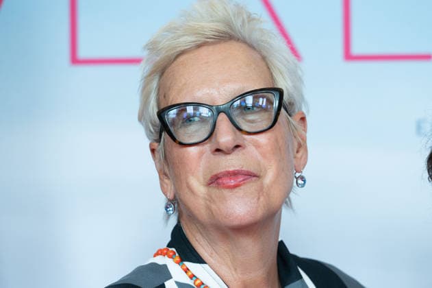 Doris DOERRIE, Dörrie, Regisseurin, Portraet, Porträt, Portrait, Angeschnittenes Einzelbild, Einzelmotiv, Roter Teppich, Red Carpet Show, Ankunft, arrival, Filmpremiere Frau Winkler verlaesst das Haus,, am 30.09.2026, in der Lichtburg in Essen,