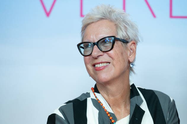 Doris DOERRIE, Dörrie, Regisseurin, Portraet, Porträt, Portrait, Angeschnittenes Einzelbild, Einzelmotiv, Roter Teppich, Red Carpet Show, Ankunft, arrival, Filmpremiere Frau Winkler verlaesst das Haus,, am 30.09.2026, in der Lichtburg in Essen,
