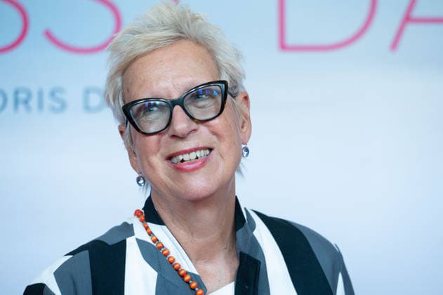 Doris DOERRIE, Dörrie, Regisseurin, Portraet, Porträt, Portrait, Angeschnittenes Einzelbild, Einzelmotiv, Roter Teppich, Red Carpet Show, Ankunft, arrival, Filmpremiere Frau Winkler verlaesst das Haus,, am 30.09.2026, in der Lichtburg in Essen,