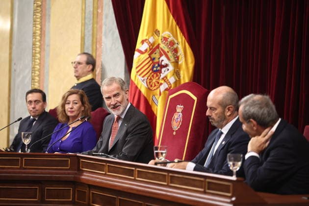 Opening of the 12th Ibero-American Parliamentary Forum at the Congress: José Manuel Albares, Minister of Foreign Affairs, the European Union, and Cooperation; Francina Armengol, President of the Congress; King Felipe VI; Pedro Rollán, President of the Senate; and Ibero-American Secretary-General Andrés Allamand, during the 12th Ibero-American Parliamentary Forum at the Congress of Deputies on October 1, 2026, in Madrid, Spain. The meeting brings together Ibero-American parliamentarians to address the challenges of AI, democracy, gender equality, and parliamentary diplomacy. OCTOBER 1, 2026, Madrid, Spain Copyright: xEduardoxParrax 7811882