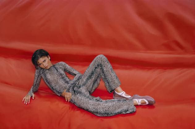 Zendaya unveils her latest collection with sportswear brand On, featuring a bold python print *MANDATORY BYLINE - MUST CREDIT: Courtesy of On Mega* Zendaya unveils her latest collection with sportswear brand On, featuring a bold python print., , It is the second collection the Dune star has co-created as part of her long-running partnership with Swiss brand On, and is showcased by Zendaya in an action movie-inspired campaign that sees her pose with a snake around her neck., , On says the collection - developed alongside Zendaya’s longtime collaborator Law Roach - brings together performance, style and everyday expression., , According to One the action movie-inspired campaign that includes a short film puts movement centre stage. , , Zend Copyright: xThexMegaxAgencyxCourtesyxofxOn Megax