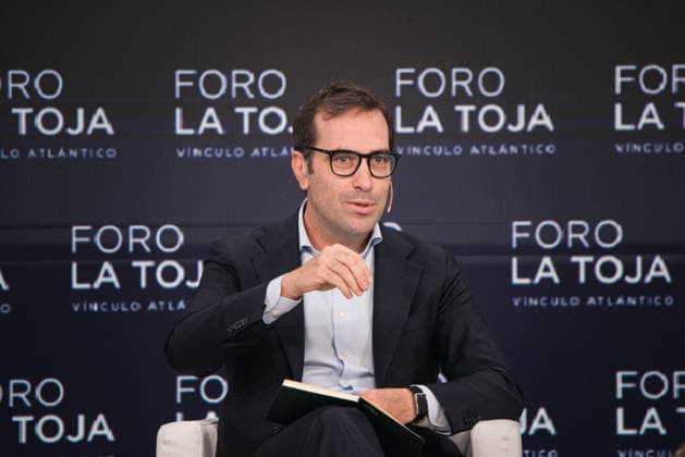 Second Day of the La Toja Vínculo Atlántico Forum First Vice President and Minister of Economy, Trade, and Business Carlos Cuerpo during the La Toja Vínculo Atlántico Forum on October 2, 2026, in O Grove, Pontevedra, Galicia, Spain. The La Toja Vínculo Atlántico Forum is a renowned annual venue for debate and reflection focused on the defense of liberal democracy, the Atlantic partnership, and international cooperation. Founded in 2019 on the initiative of Josep Piqué, Amancio López Seijas, and the Hotusa Group, it brings together prominent political and business leaders, academics, and representatives of civil society on the island of La Toja October 2, 2026 Elena Ferná O Grove, Pontevedra, Galicia O Grove, Pontevedra, Galicia, Spain Copyright: xElenaxFernandezx 7814662